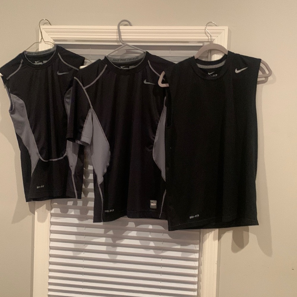 Men’s Nike tanks and tshirt